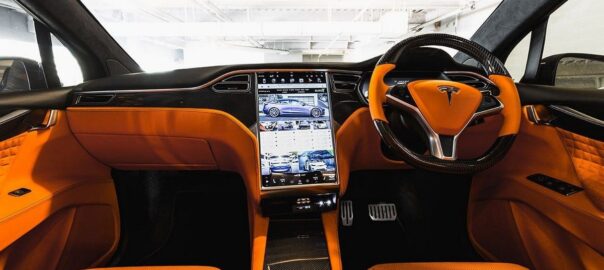 Mark webber logra la pole sobre el diluvio de sepang