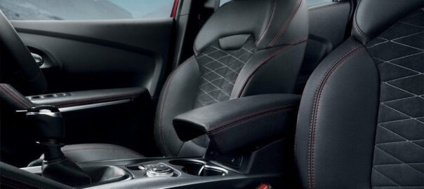 MercedesBenz clase y también de color negro a la venta en rivas vaciaMadrid en la provincia de Madrid